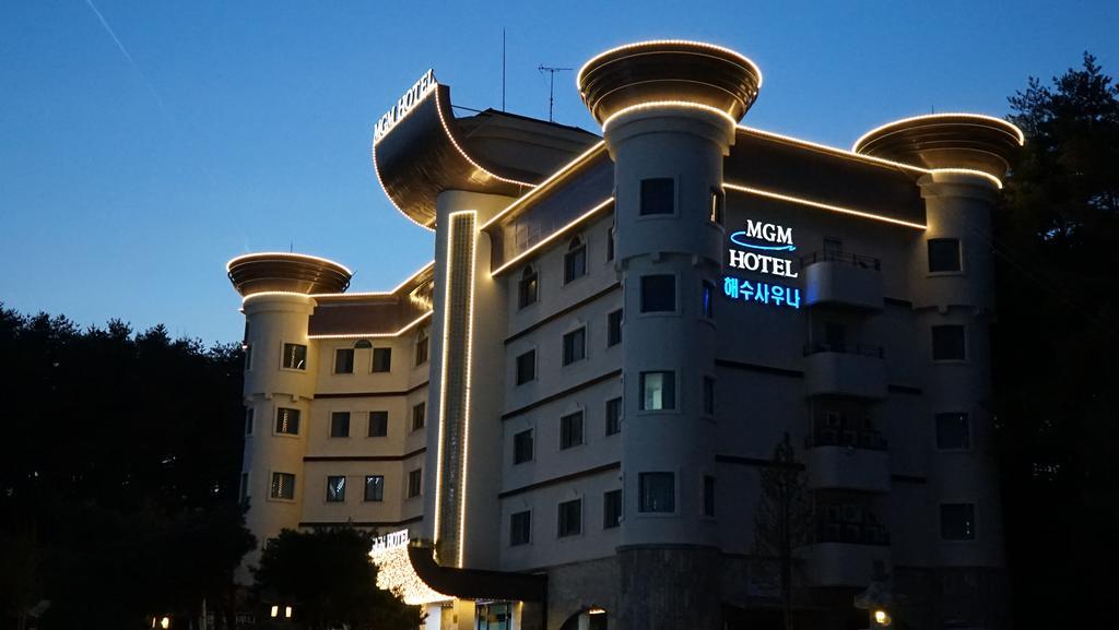MGM Hotel Gangneung Buitenkant foto