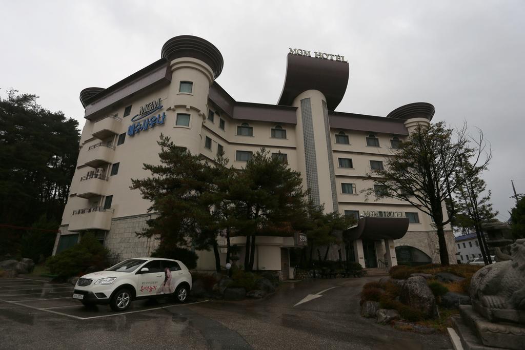 MGM Hotel Gangneung Buitenkant foto
