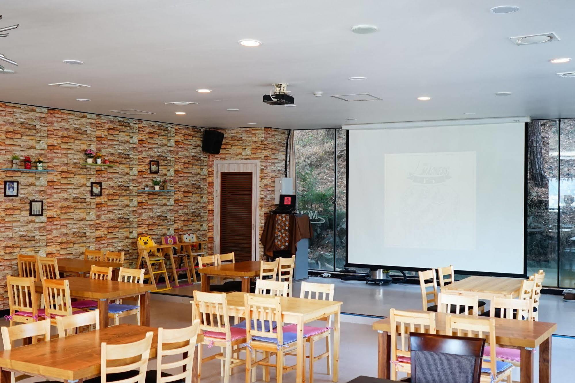 MGM Hotel Gangneung Buitenkant foto