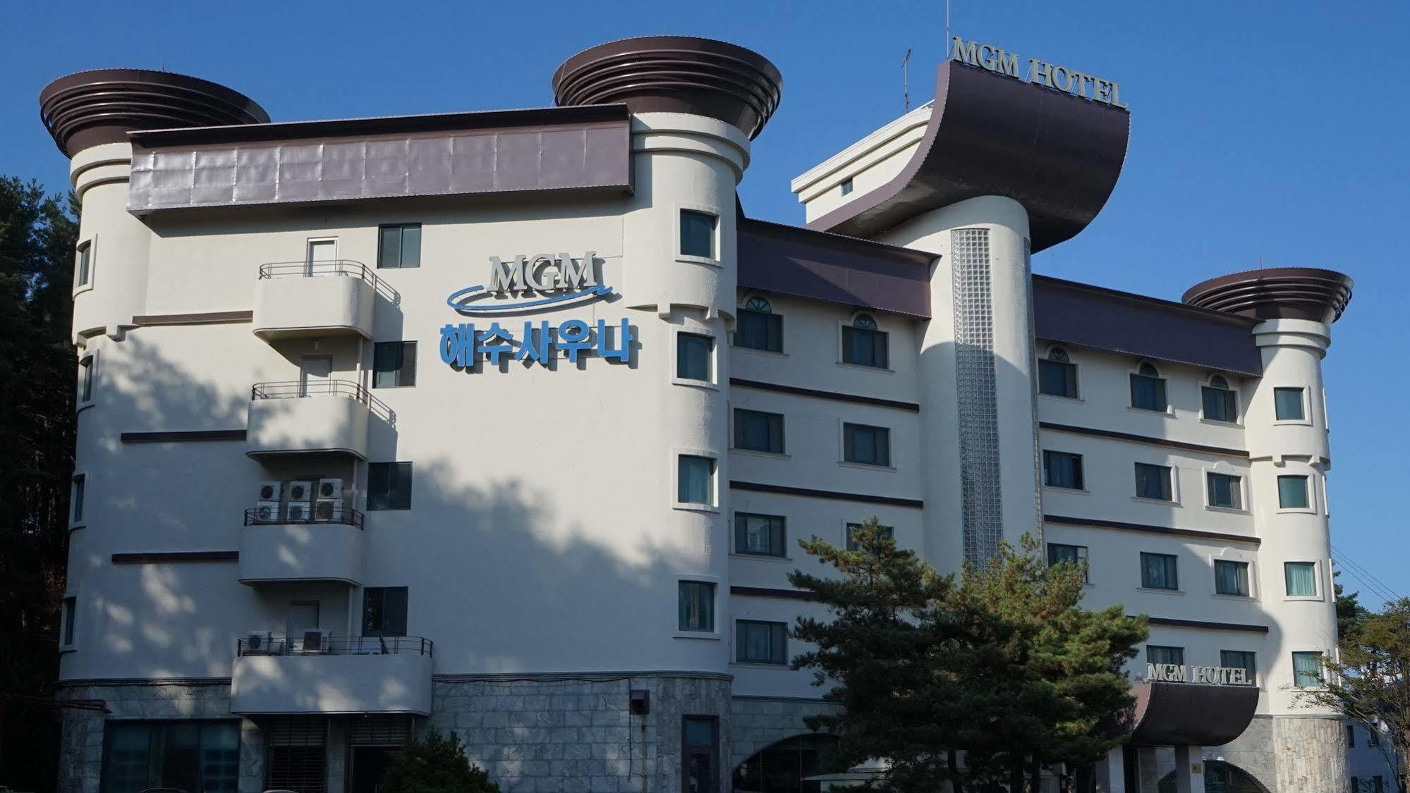 MGM Hotel Gangneung Buitenkant foto